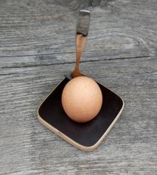 Eierbecher mit Löffel aus Holz Mägegg dunkelbraun 