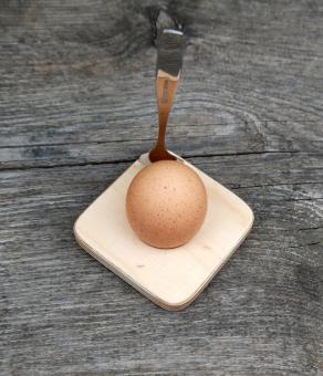 Eierbecher mit Löffel aus Holz Mägegg natur 
